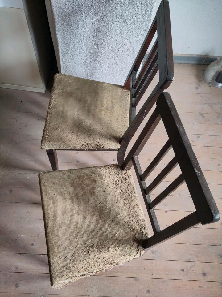 Zwei Stühle, Originalzustand in Bad Sooden-Allendorf