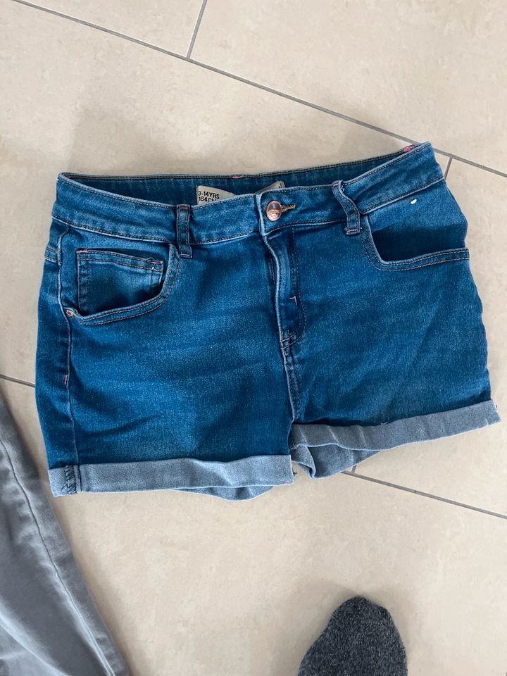 Hotpants Shorts 7/8 Hose Gr 164 Mädchen in Damme