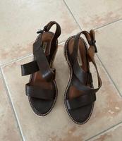Zara Sandalen Sandaletten braun Keilabsatz 39 Düsseldorf - Flingern Nord Vorschau