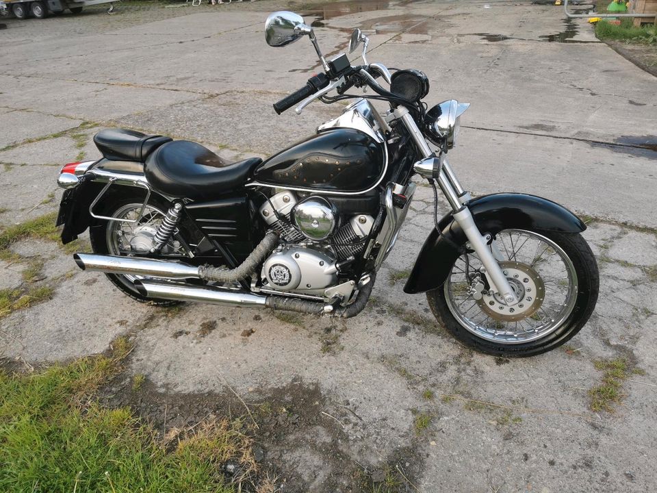 Honda shadow 125 in Hagen im Bremischen