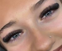 Wimpernverlängerung/Wimpernextensions 1:1, Volumen, Mega-Volumen Berlin - Friedrichsfelde Vorschau