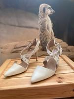 Weiße High Heels der Firma Charles Gr.38 - abgenutzt ☘️ Dresden - Laubegast Vorschau