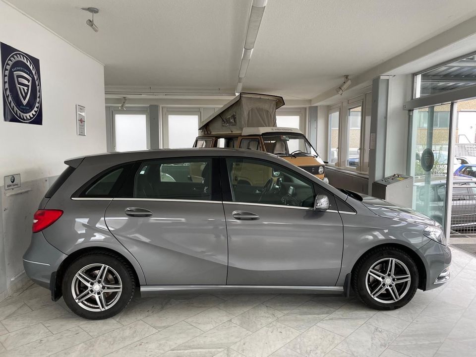 MERCEDES-BENZ B200 BENZIN AUTOMATIK in Leonberg