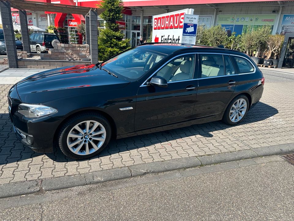 BMW 520i Touring Luxury (2013) in Mannheim