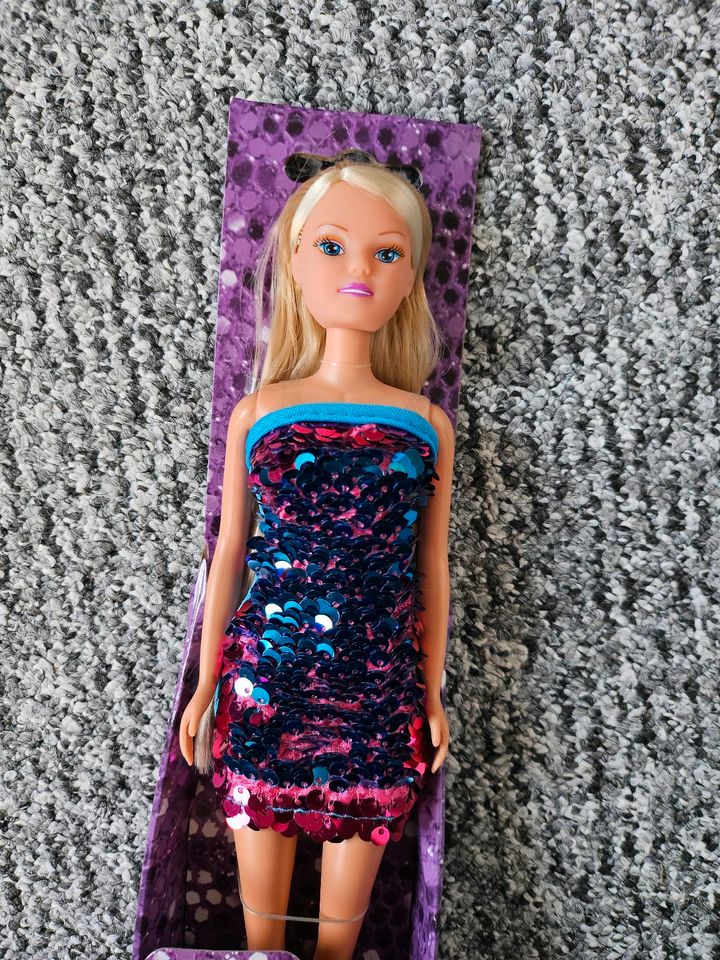 Barbie Puppe - Steffi mit Swap Kleid in Angermünde