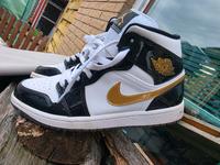 Nike jordan Mid Gr.42 black/white air max nmd ultraboost Berlin - Treptow Vorschau