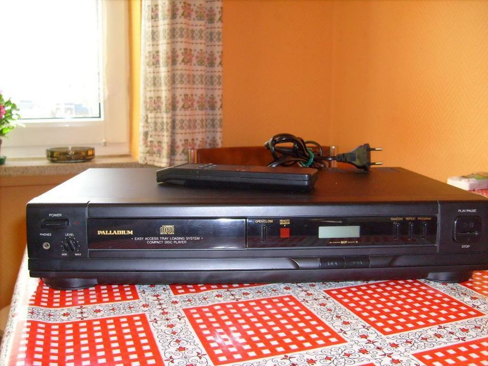 CD Player Marke PALLADIUM in Bremerhaven