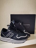 Tommy Hilfiger Sneakers, Gr.36 (neu mit Etikett) Hessen - Hanau Vorschau