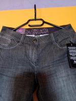 NEU !  Damen Jeans: Yessica Gr.40  Grau mit Preisschild Niedersachsen - Hambergen Vorschau