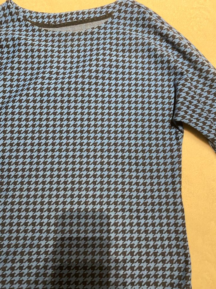 Neuwertiger sehr schöner Pullover mit 3/4 Ärmel, Größe 34 in Freiberg am Neckar