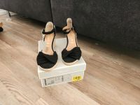 Tamaris Damen Pumps Keilabsatz Sandale schwarz 39 Neu Niedersachsen - Seesen Vorschau