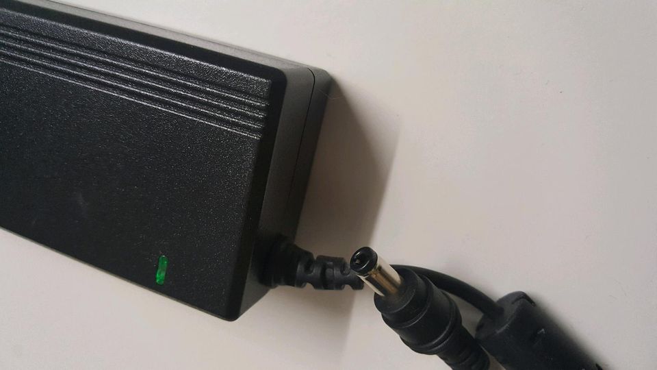 AC ADAPTER 24V  2.71A in Rechberghausen