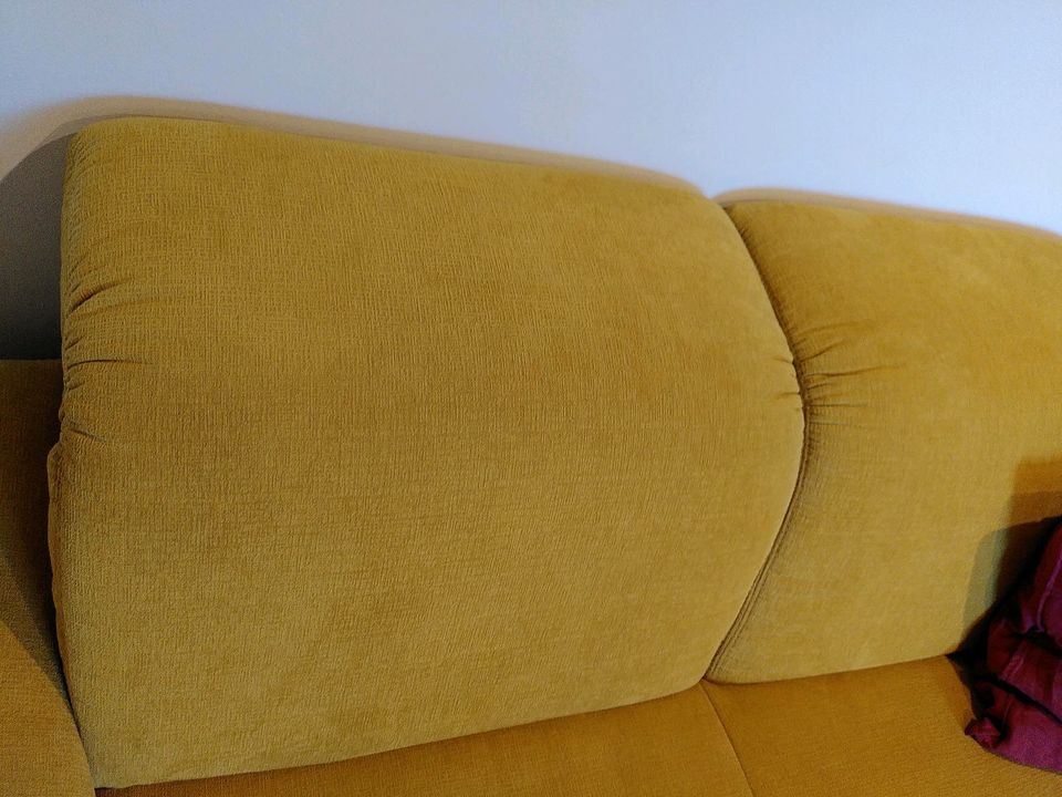 Sofa, Couch, Eckgarnitur, Contur Senfgelb, Ockergelb neuwertig in Berg bei Neumarkt i.d.Opf.