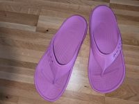 Badeschuhe Flip Flop Zehentrenner CROCS M7/W9 38-40 Neuhausen-Nymphenburg - Neuhausen Vorschau