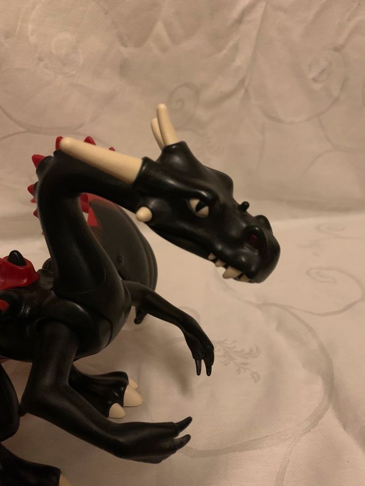 Playmobil Großer schwarz-roter Drache in Berlin