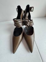 Damenschuhe Köln - Rath-Heumar Vorschau