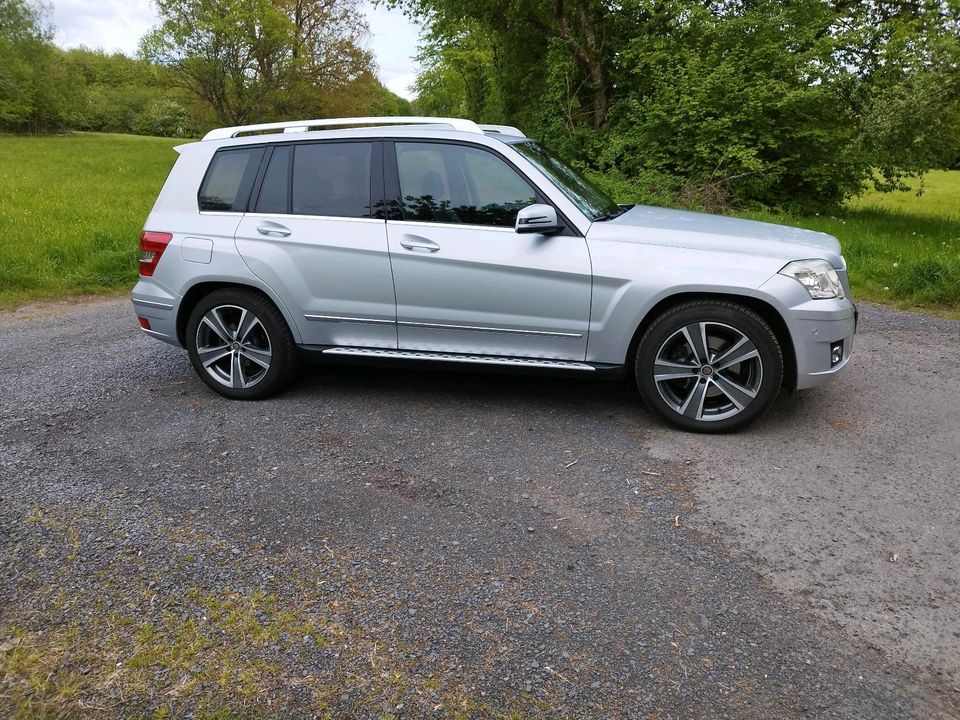 Mercedes Benz GLK Sport X204 320Cdi 4Matic BJ 2008 TÜV 01.25 in Nister