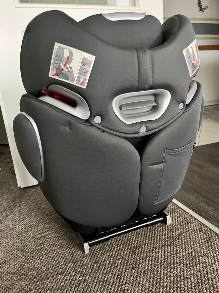 Cybex x2-Fix Kindersitz Autositz in Großbeeren