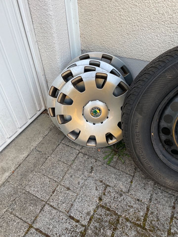 195/65 R15T Winterreifen auf Stahlfelgen Skoda, VW, ... in Dortmund