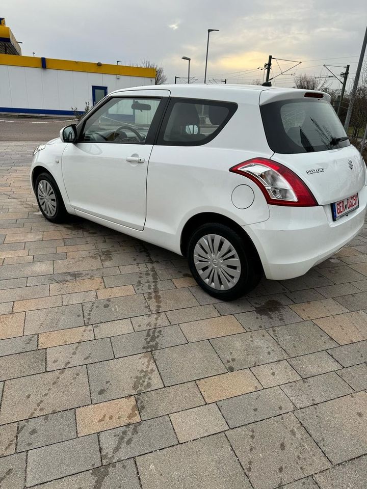 Suzuki Swift Basic in Landau-Queichheim