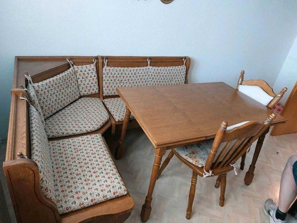 Tisch Stühle Eckbank Bank Wohnzimmertisch-Gebraucht in Viernheim