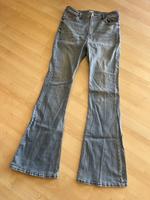 Bershka Flared Jeans Gr. 44 Kreis Pinneberg - Pinneberg Vorschau