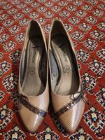 Elegante hellbraune Pumps mit Schleife von Venturini Gr. 37 Saarbrücken-Mitte - St Johann Vorschau