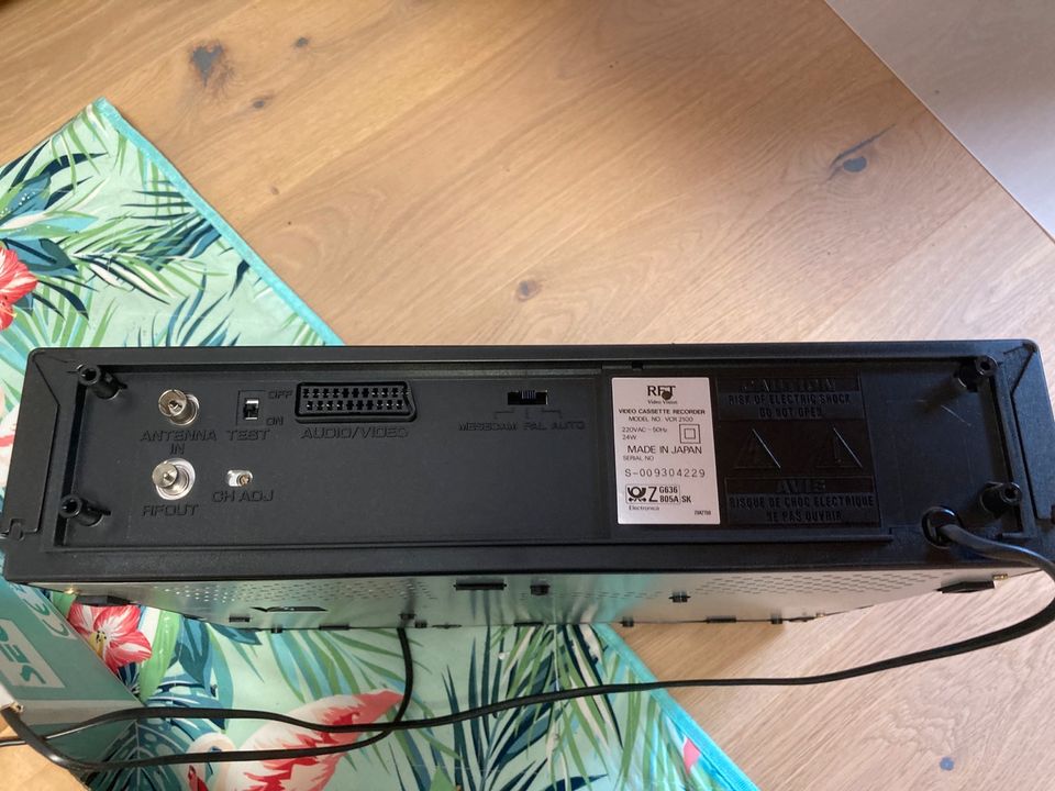 Videokassettenrecorder VCR 2100 in Königsbach-Stein 