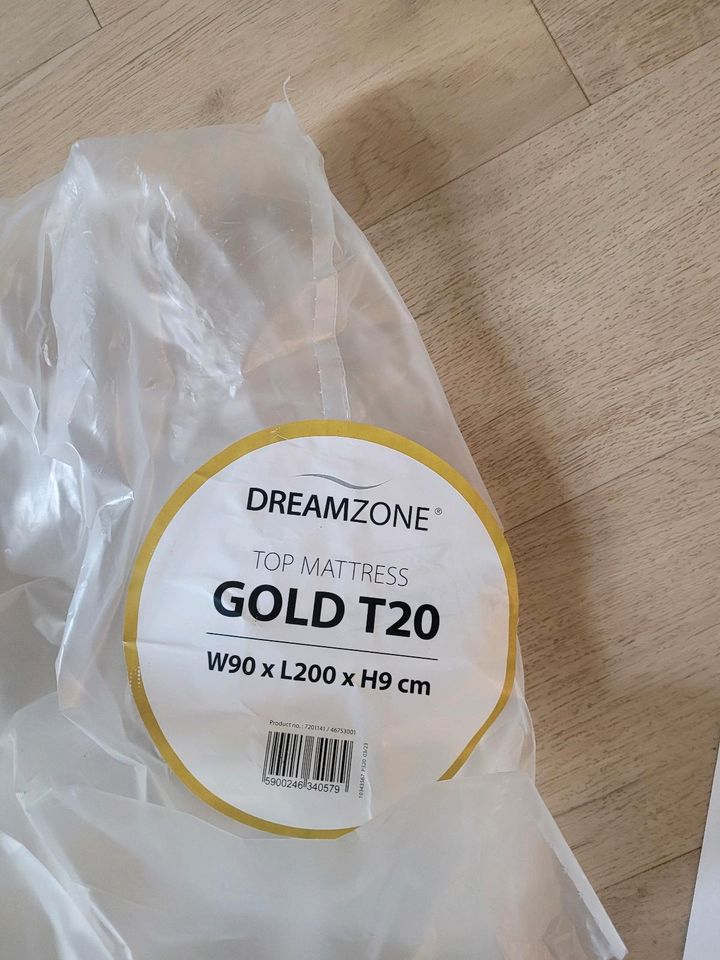 Topper 90x200cm GOLD T20 DREAMZONE von Jysk in Hamburg