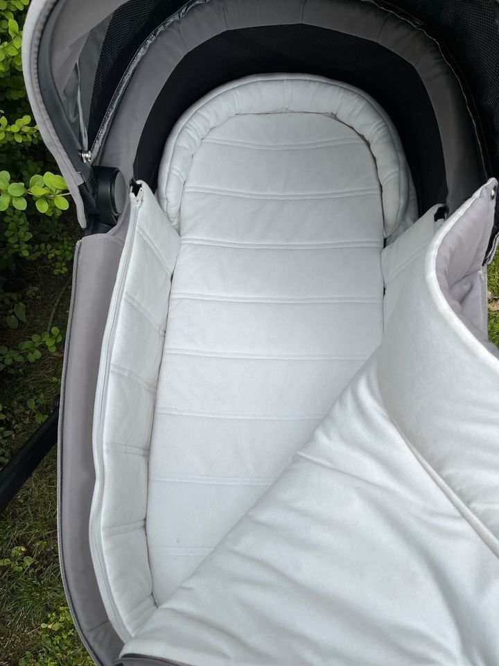 Cybex Priam Platinum in Silber in Flensburg