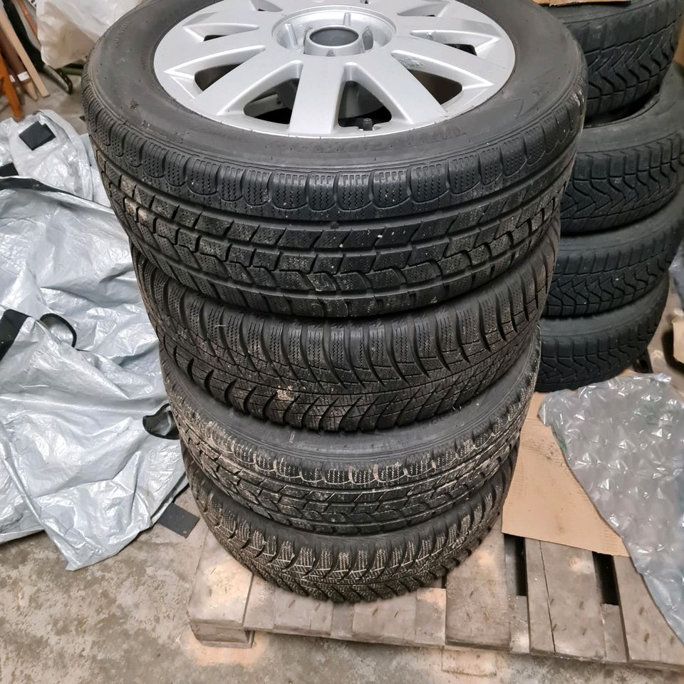 Audi Alufelgen mit Winterreifen 205/55 R 16 in Jork