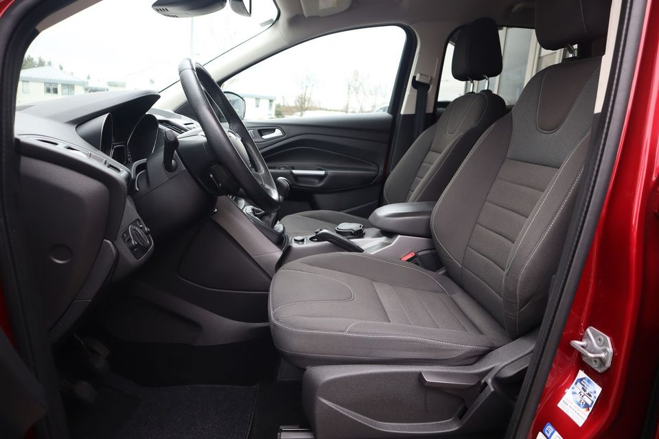 Ford Kuga 1.5 EcoBoost 4x2 Tempomat Sitzheizung Klima in Freiberg