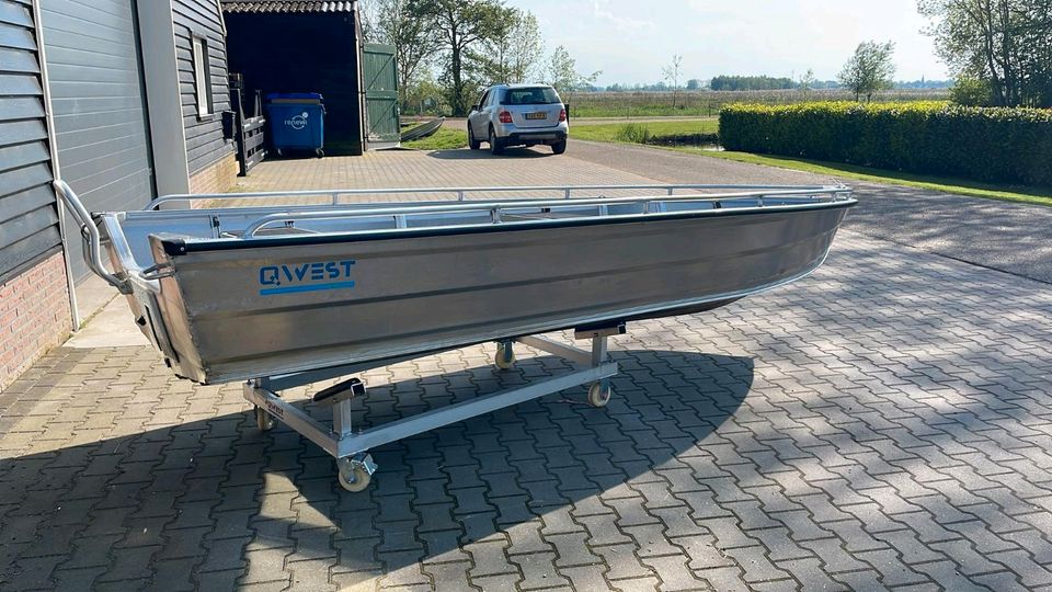 Qwest B421S sofort verfügbar Aluboot Angelboot Ruderboot in Münchsmünster