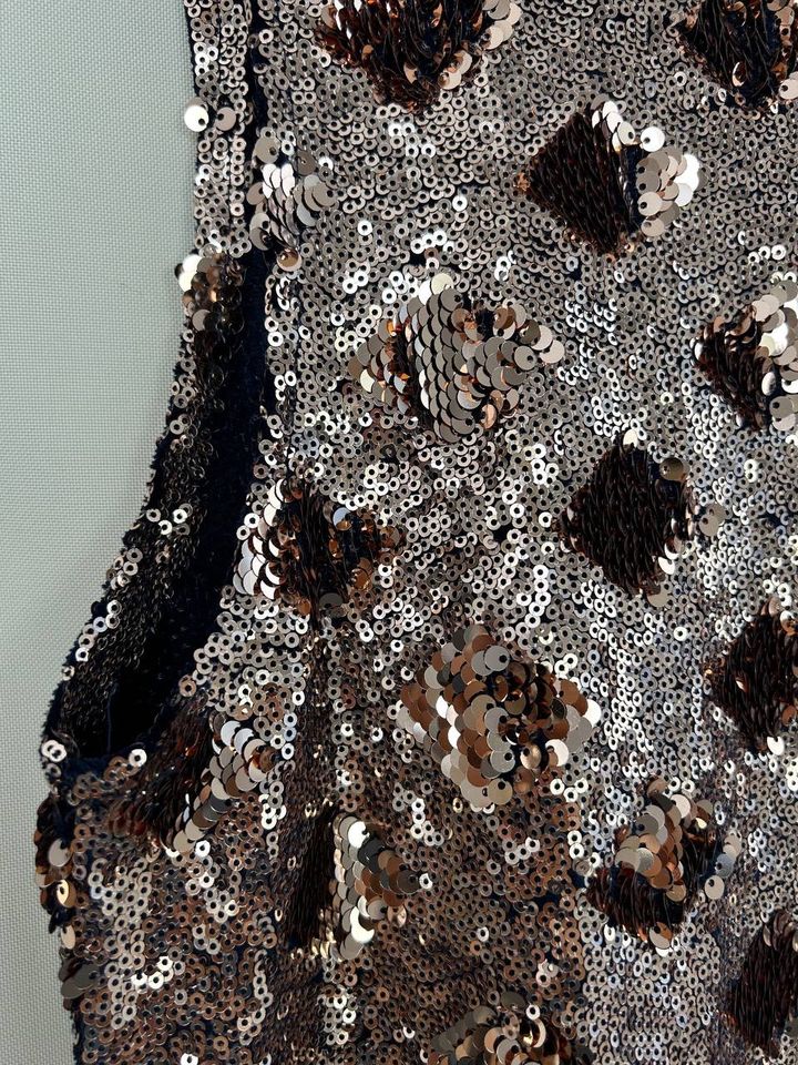 New - Zara Knit gold sequin sleeveless party dress Kleid neu in Löcknitz