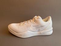 NEU Nike Protro Halo Kobe Bryant Gr. 44 Mamba weiß Nordrhein-Westfalen - Dormagen Vorschau