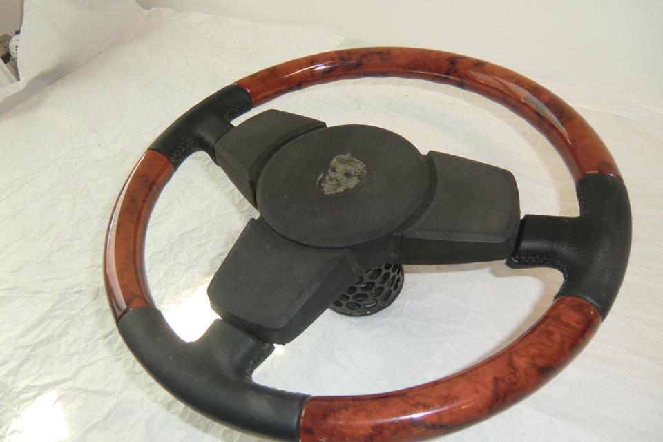 Holzlenkrad Porsche 911 924 928 930 944 964 Lederlenkrad in Gelsenkirchen