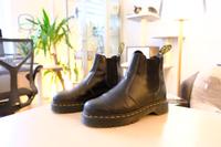 Dr. Martens 2976 Bex Chelsea: Plateau-Boots mit Attitude Köln - Zollstock Vorschau