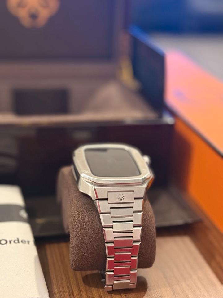 Apple Watch Golden Concept Limited Edition 62/999 + OVP - Wie Neu in Aachen