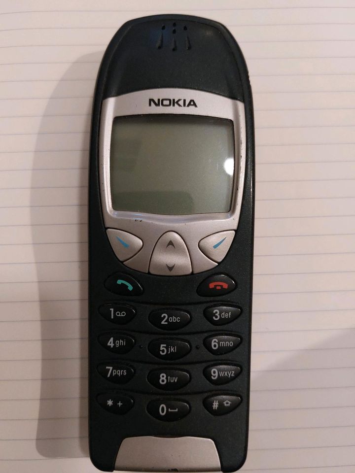 24 x Handy, Sonny Ericsson, Samsung, Motorola, Nokia in Hamburg