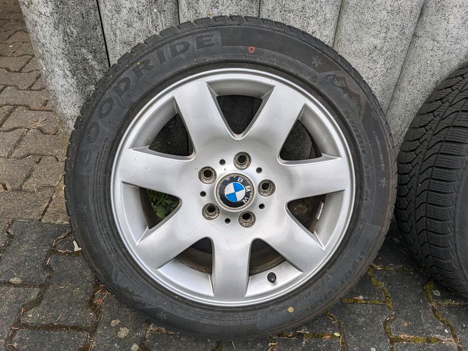 BMW E46 4x 16 Zoll Felgen bereift Winterreifen in Göllheim