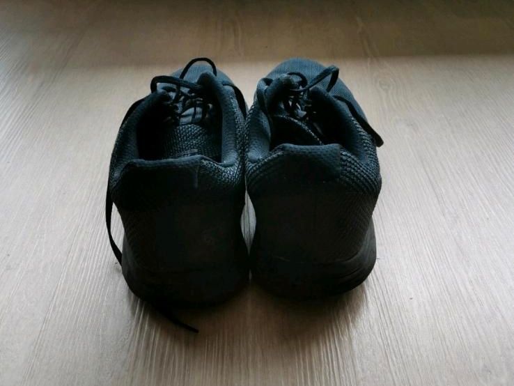 Nike Revolution 3 schwarz Größe 48.5 in Pfedelbach