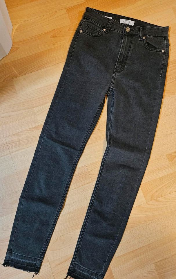 High waist Jeans in Stuttgart