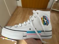 Coole Converse Sneaker Düsseldorf - Gerresheim Vorschau