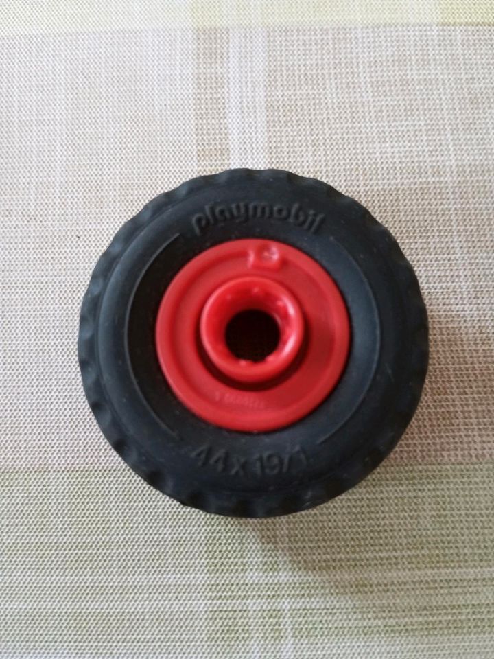 Verkaufe 4 Reifen von Playmobil in Lübben