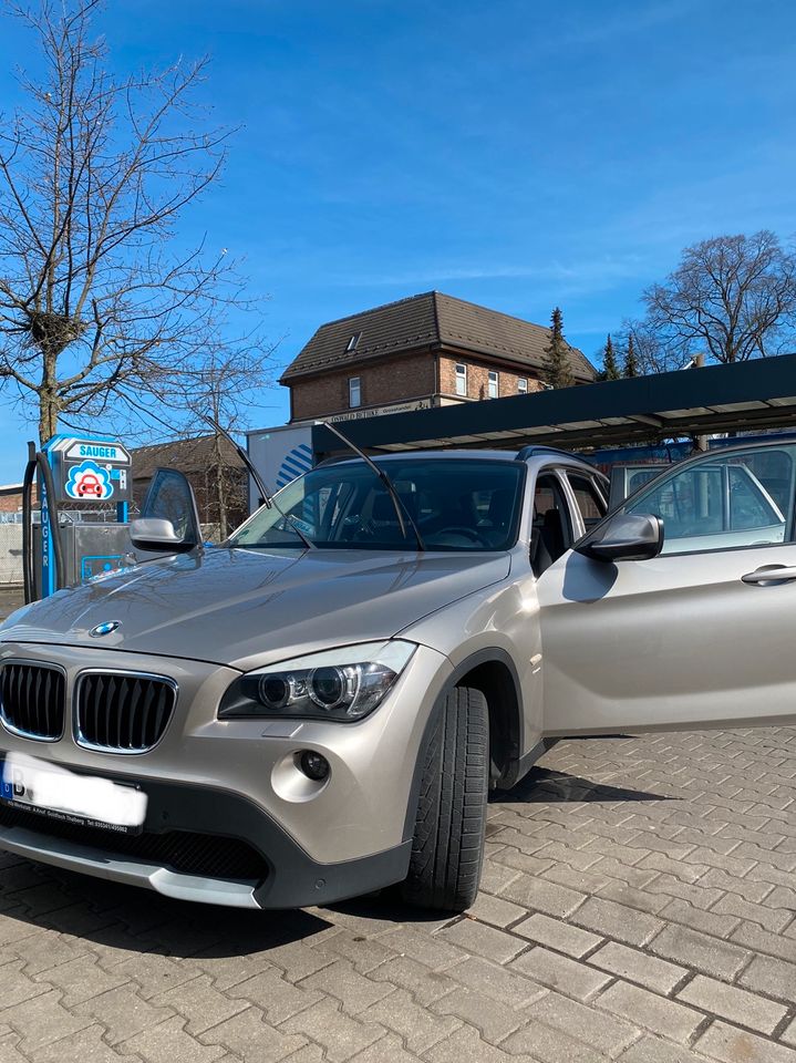 Auto BMW X1 in Berlin