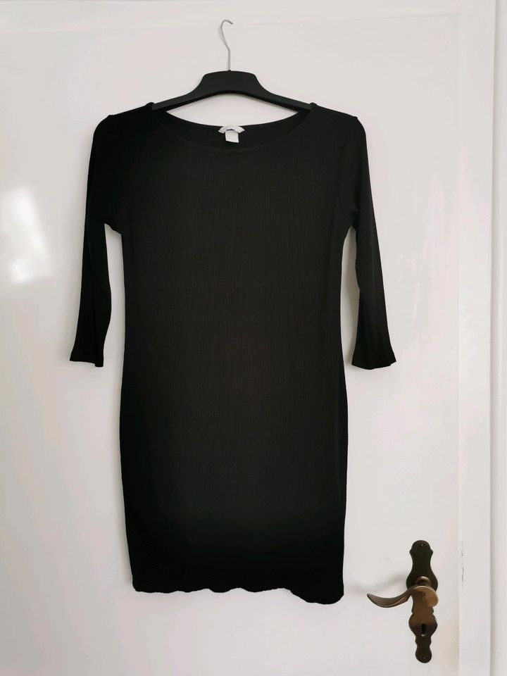 H&M Basic Kleid schwarz Gr. L in Bad Oeynhausen