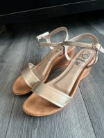 Lynfield Sandalen Gold 40 wie neu Nordrhein-Westfalen - Hüllhorst Vorschau