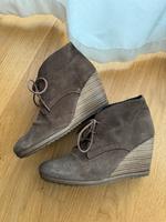 Esprit Stiefeletten Wildleder braun Gr 39 Keilabsatz Pankow - Weissensee Vorschau