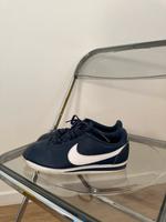 Nike Cortez dunkelblau/weiß Düsseldorf - Düsseltal Vorschau