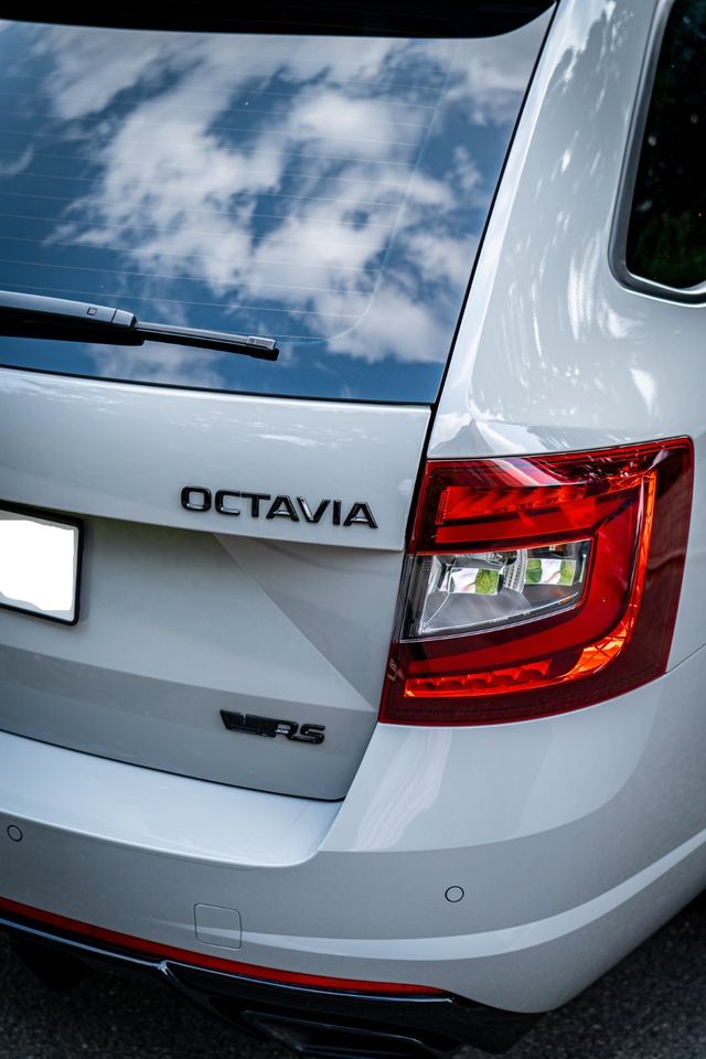 Octavia Combi 2.0 TSI DSG RS 245, 180 kW 1. Hand in Lüneburg